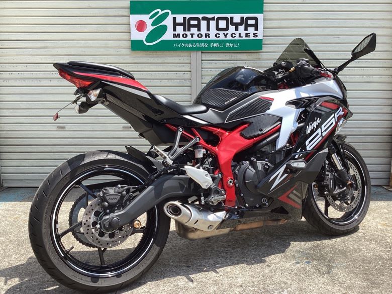 中古 KAWASAKI カワサキ Ｎｉｎｊａ ＺＸ−２５Ｒ ＳＥ 2021 はとや 