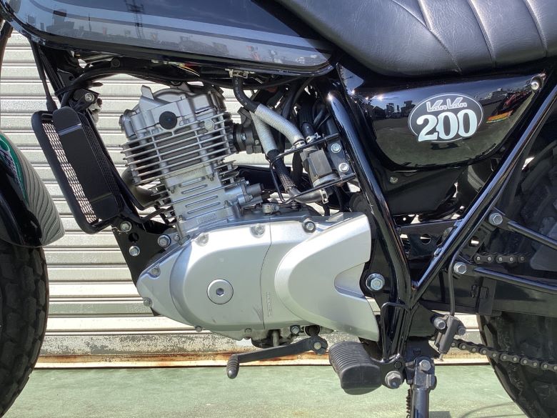 バンバン２００