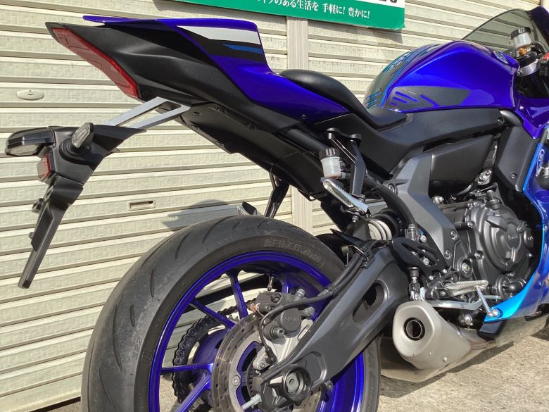 ＹＺＦ−Ｒ７