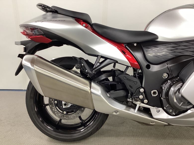 ハヤブサ（ＧＳＸ１３００Ｒ　Ｈａｙａｂｕｓａ）