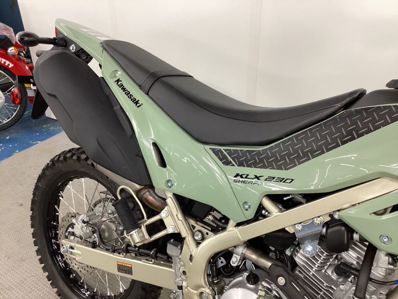 ＫＬＸ２３０シェルパ