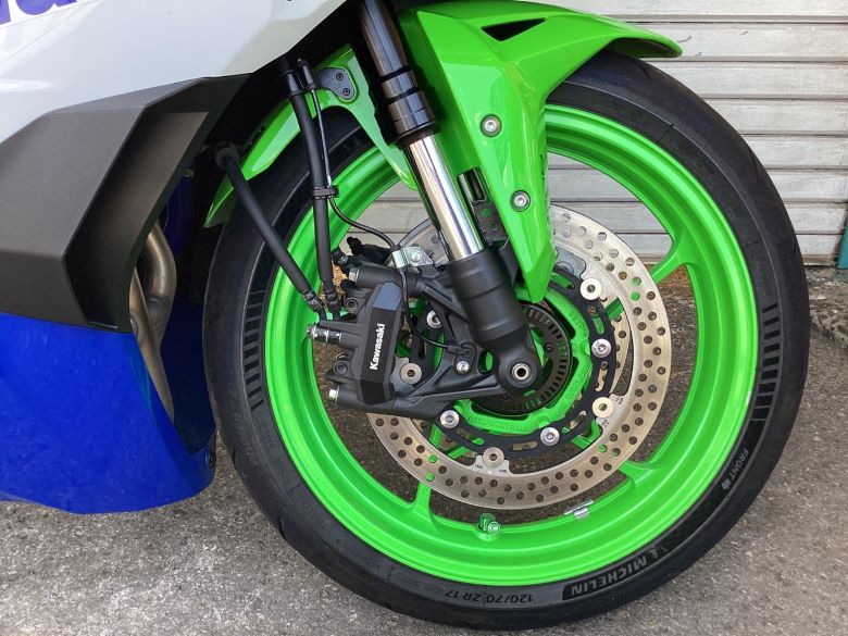 Ｎｉｎｊａ　ＺＸ−４ＲＲ