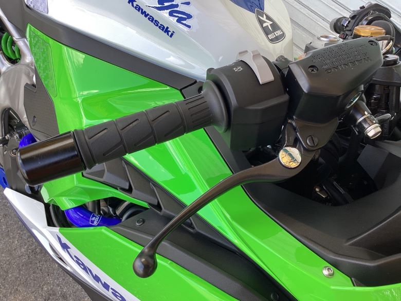 Ｎｉｎｊａ　ＺＸ−４ＲＲ