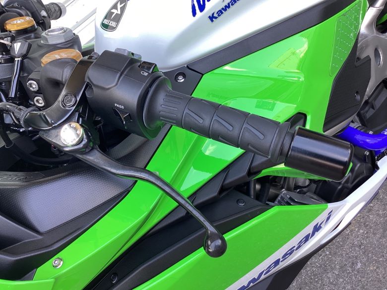 Ｎｉｎｊａ　ＺＸ−４ＲＲ