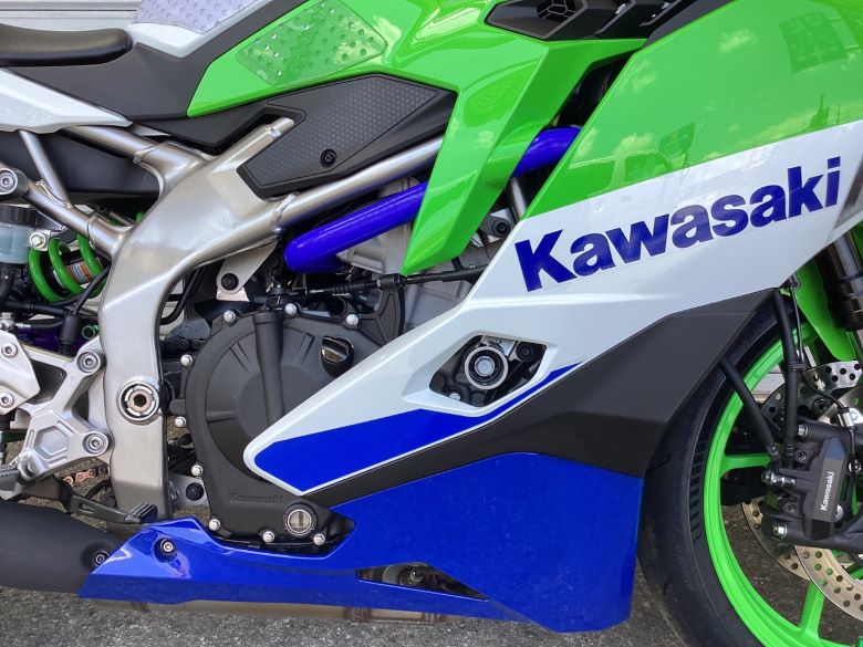 Ｎｉｎｊａ　ＺＸ−４ＲＲ