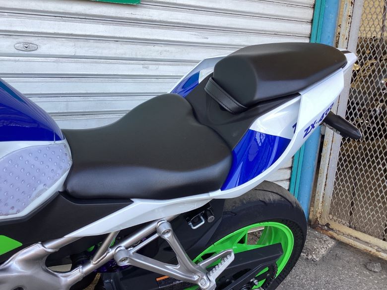 Ｎｉｎｊａ　ＺＸ−４ＲＲ