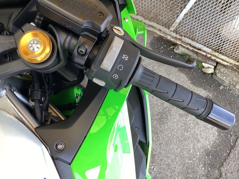 Ｎｉｎｊａ　ＺＸ−４ＲＲ