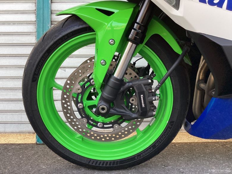 Ｎｉｎｊａ　ＺＸ−４ＲＲ