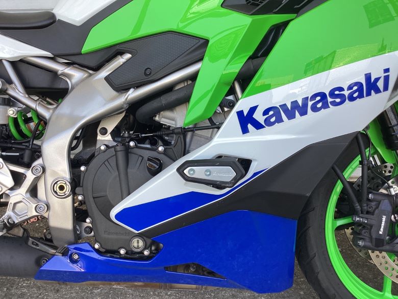 Ｎｉｎｊａ　ＺＸ−４ＲＲ