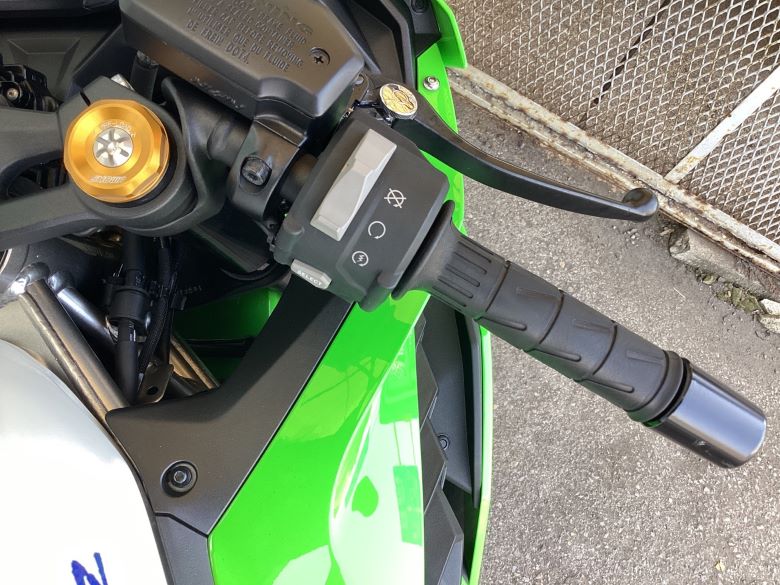 Ｎｉｎｊａ　ＺＸ−４ＲＲ