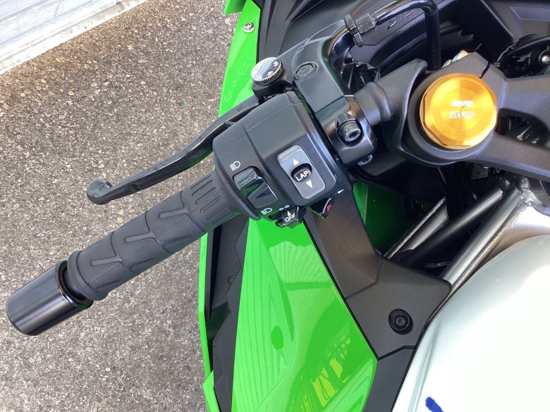 Ｎｉｎｊａ　ＺＸ−４ＲＲ