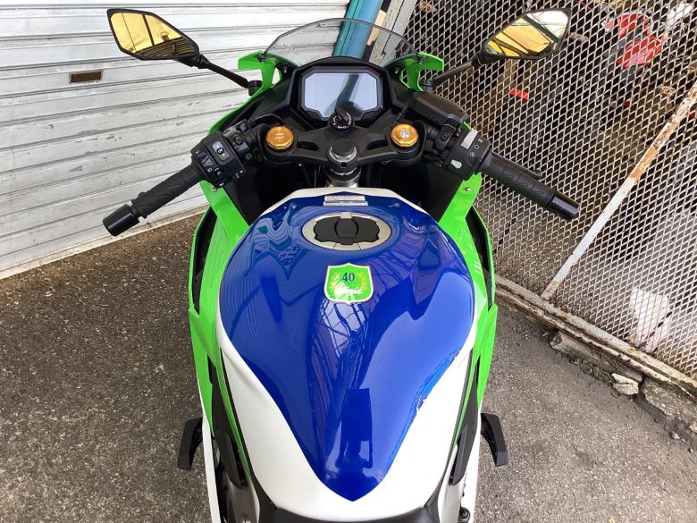 Ｎｉｎｊａ　ＺＸ−４ＲＲ