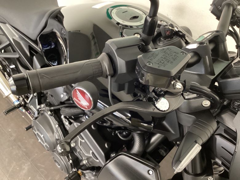 ＣＢ１０００Ｒ