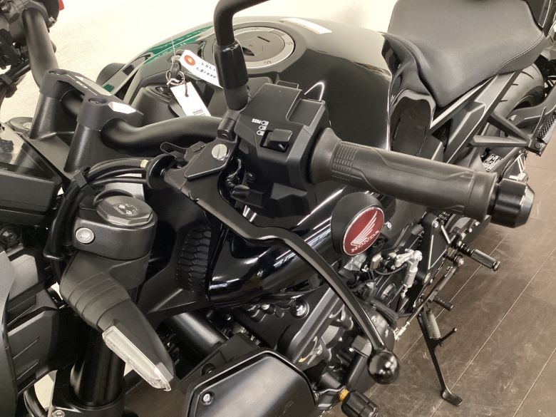 ＣＢ１０００Ｒ