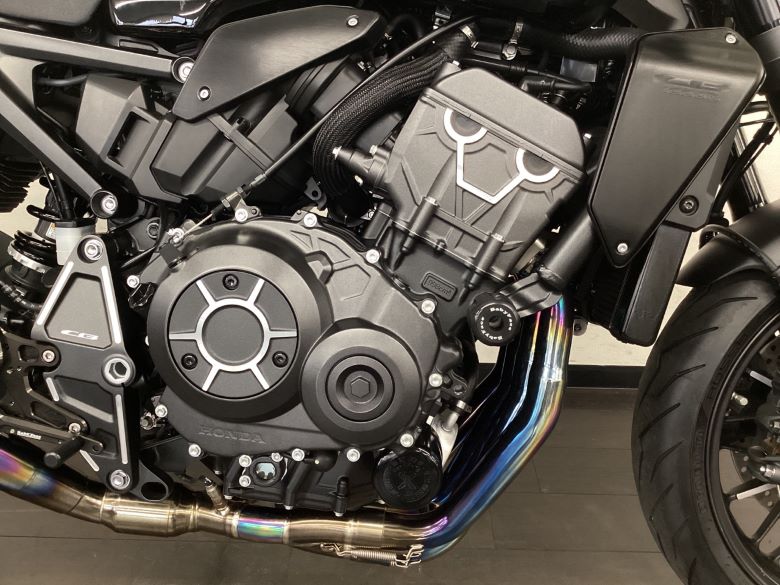 ＣＢ１０００Ｒ