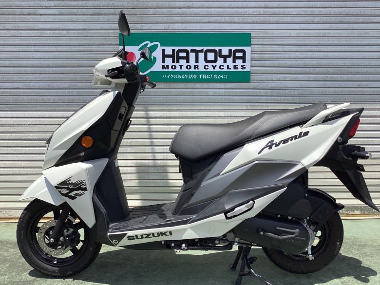 Suzuki アベニス ホワイト/グレー