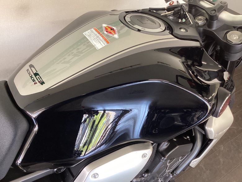 ＣＢ１０００Ｒ