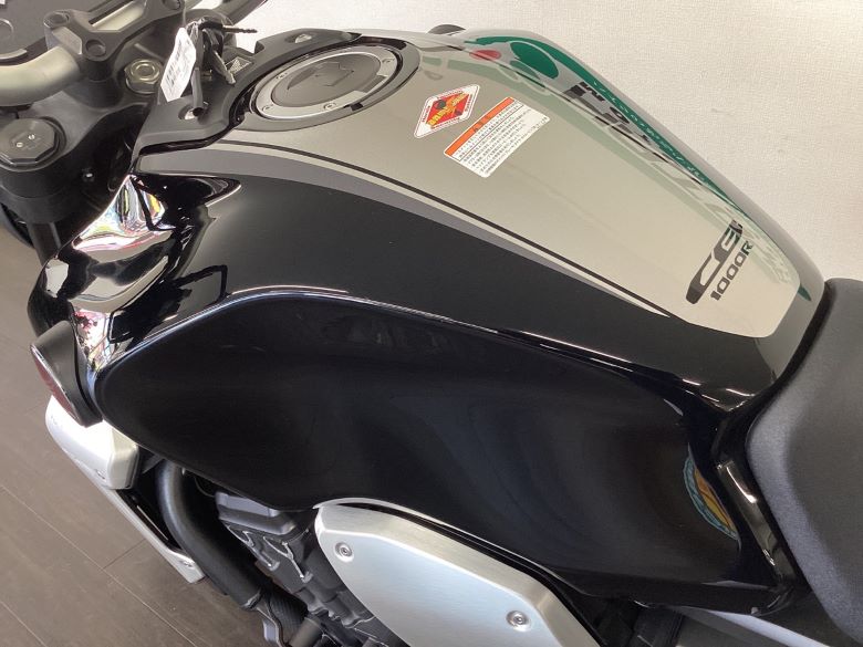 ＣＢ１０００Ｒ