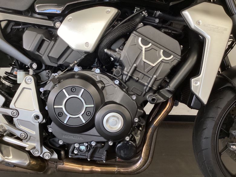 ＣＢ１０００Ｒ