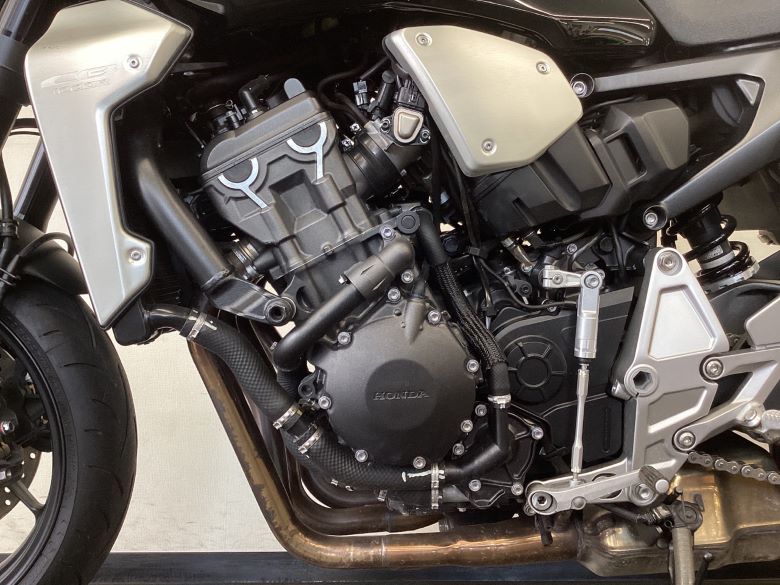 ＣＢ１０００Ｒ