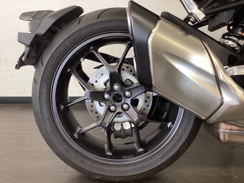 ＣＢ１０００Ｒ