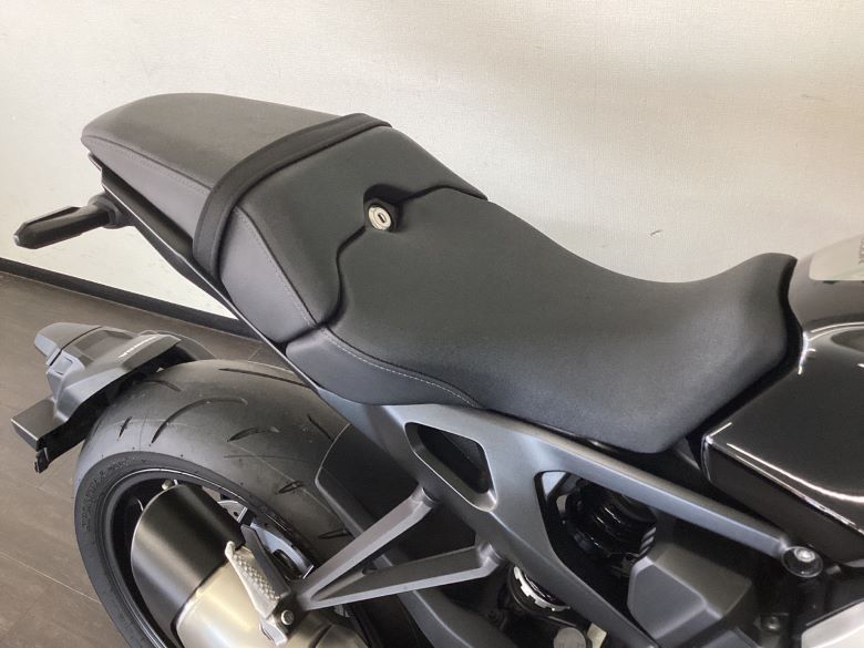 ＣＢ１０００Ｒ