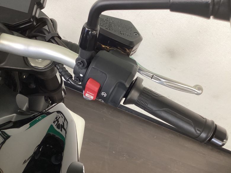 ＣＢ１０００Ｒ