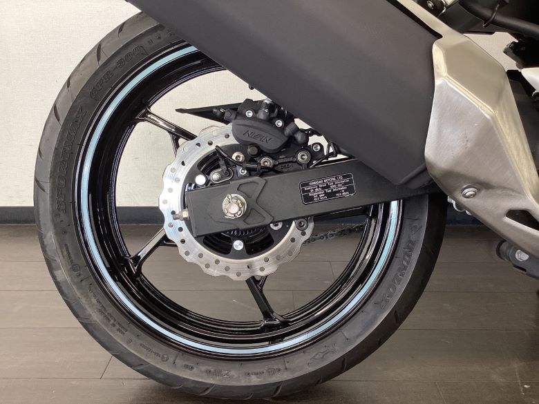 Ｎｉｎｊａ　４００