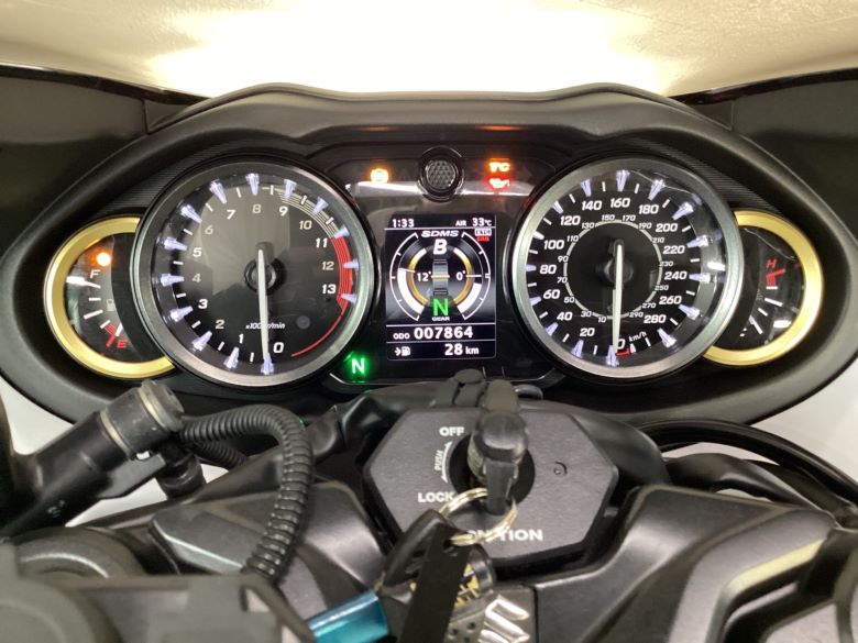 ハヤブサ（ＧＳＸ１３００Ｒ　Ｈａｙａｂｕｓａ）