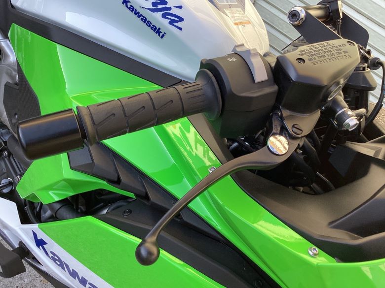 Ｎｉｎｊａ　ＺＸ−４ＲＲ