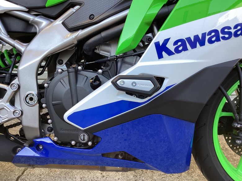 Ｎｉｎｊａ　ＺＸ−４ＲＲ