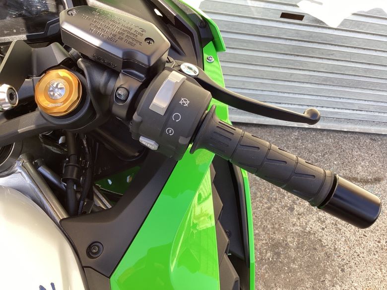 Ｎｉｎｊａ　ＺＸ−４ＲＲ