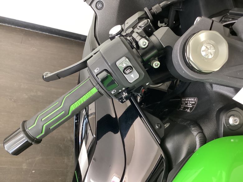 Ｎｉｎｊａ　ＺＸ−６Ｒ