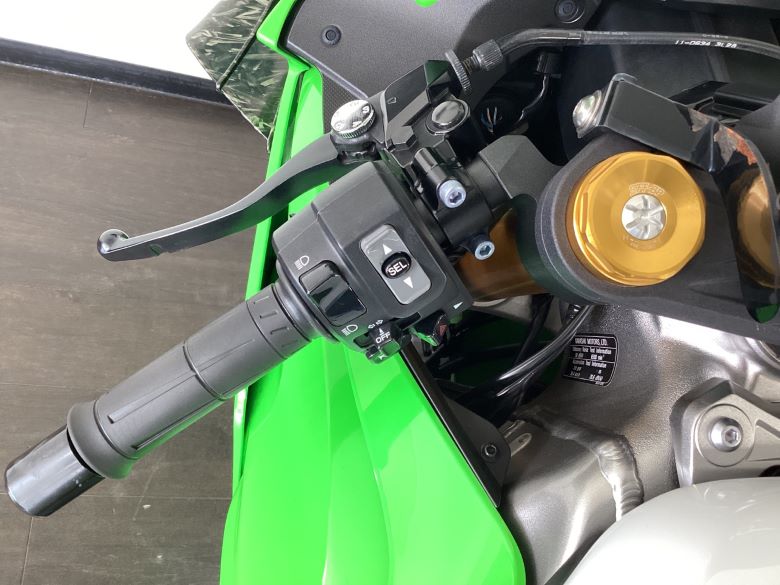 Ｎｉｎｊａ　ＺＸ−６Ｒ