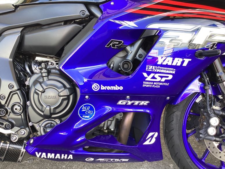 ＹＺＦ−Ｒ７