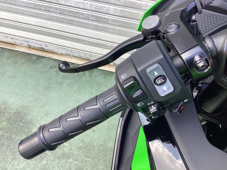 Ｎｉｎｊａ　ＺＸ−２５Ｒ　ＳＥ