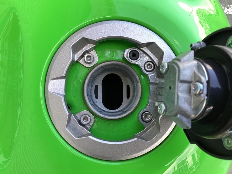 Ｎｉｎｊａ　ＺＸ−２５Ｒ　ＳＥ