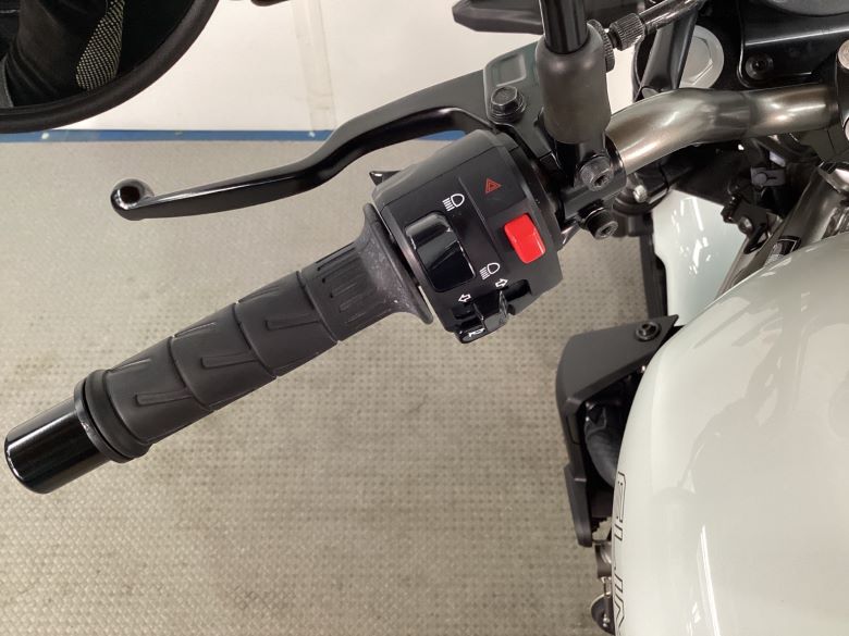 エリミネーター４００