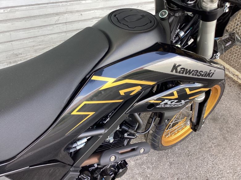 ＫＬＸ２３０ＳＭ