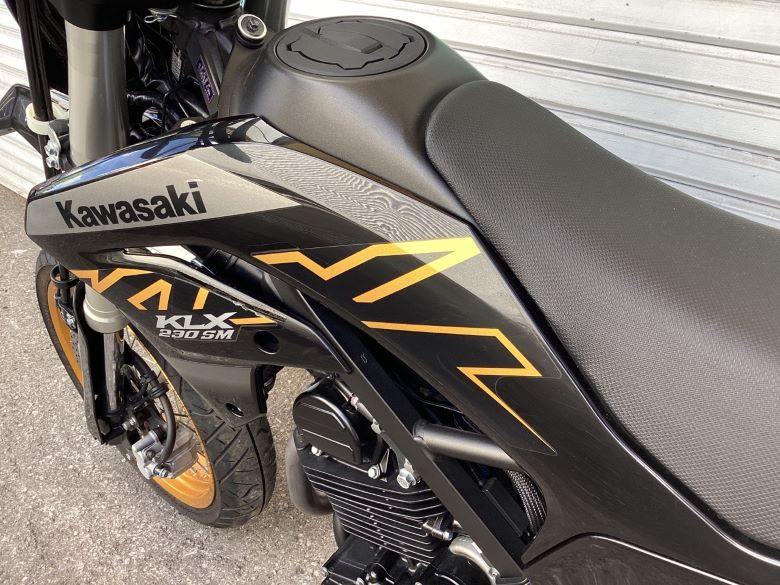 ＫＬＸ２３０ＳＭ