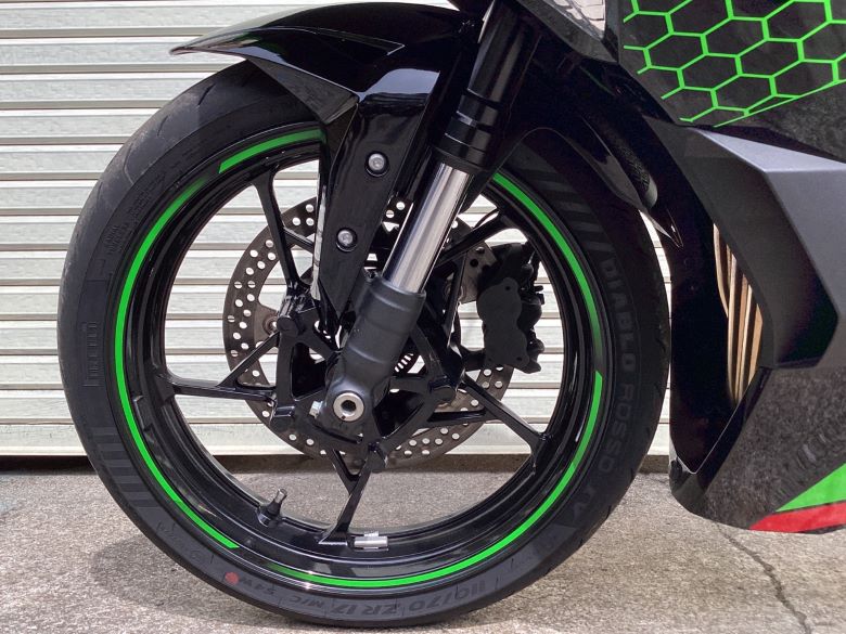 Ｎｉｎｊａ　ＺＸ−２５Ｒ　ＳＥ