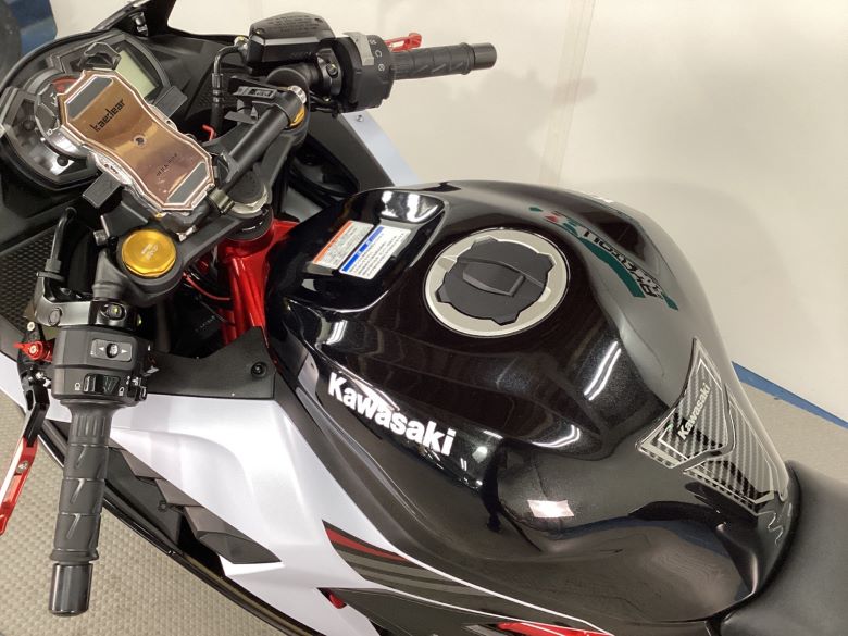 Ｎｉｎｊａ　ＺＸ−２５Ｒ　ＳＥ