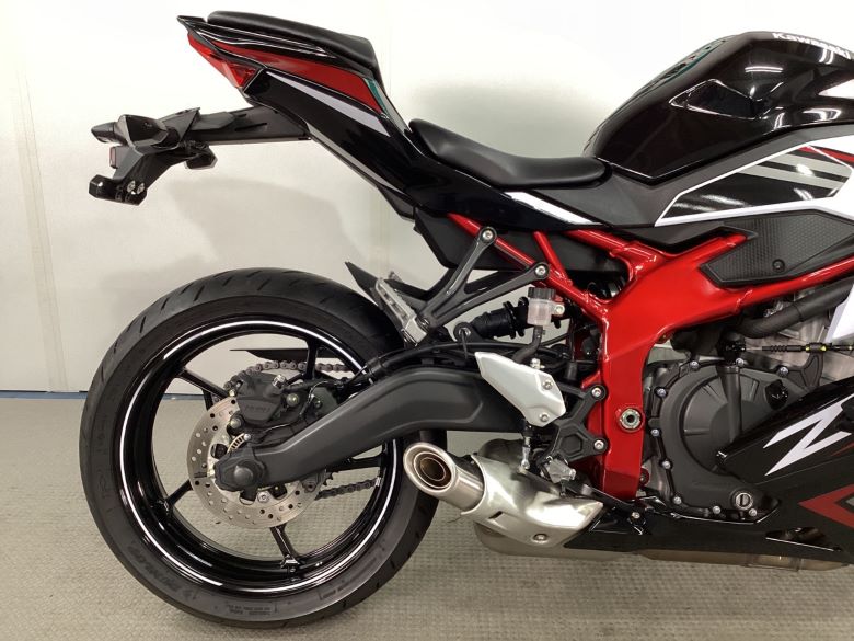 Ｎｉｎｊａ　ＺＸ−２５Ｒ　ＳＥ