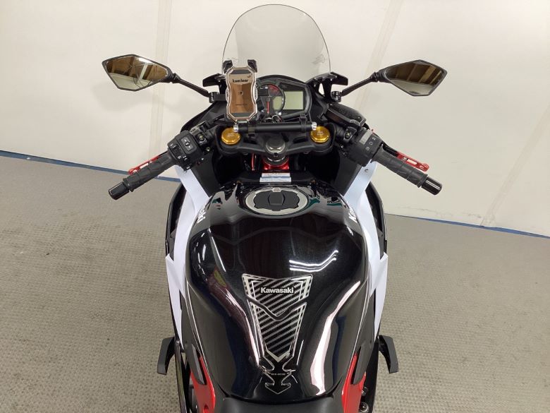 Ｎｉｎｊａ　ＺＸ−２５Ｒ　ＳＥ