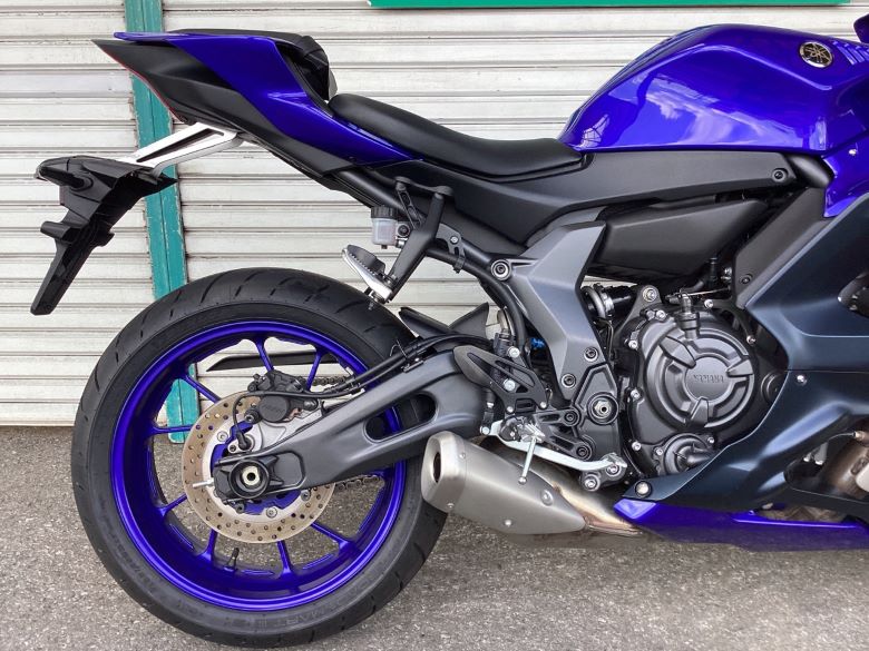 ＹＺＦ−Ｒ７