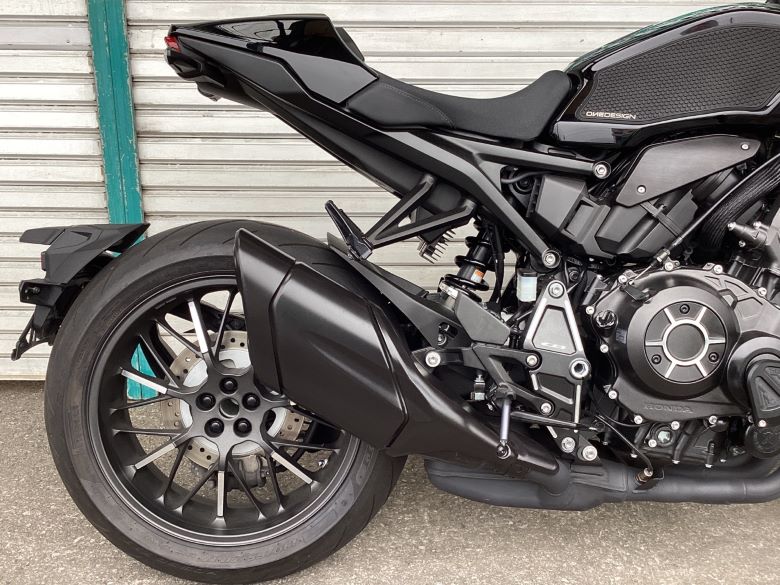 ＣＢ１０００Ｒ