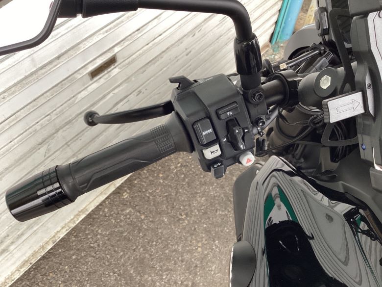 ＣＢ１０００Ｒ