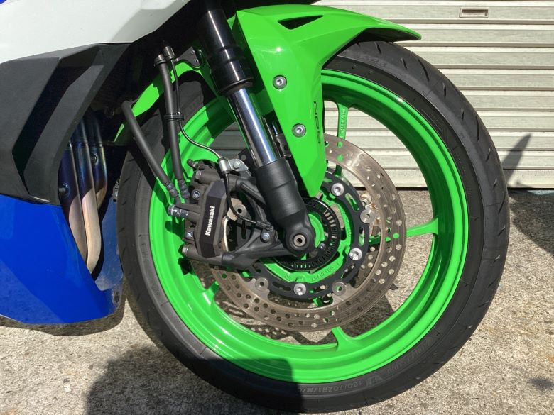 Ｎｉｎｊａ　ＺＸ−４ＲＲ