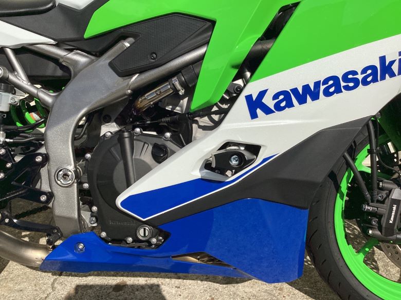 Ｎｉｎｊａ　ＺＸ−４ＲＲ