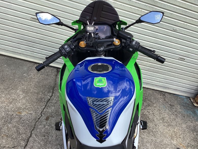 Ｎｉｎｊａ　ＺＸ−４ＲＲ